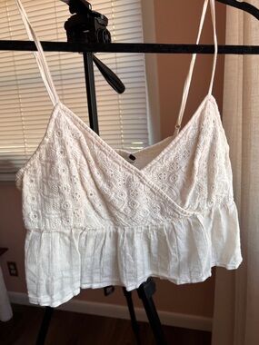 AE White Eyelet Cropped Cami Top with Ruffle Hem